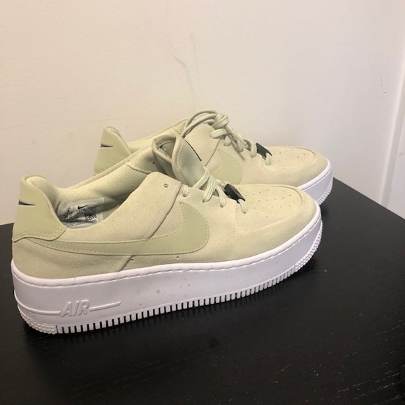 Nike Shoes - Nike Air size 8 sneakers